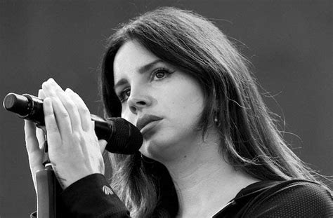 Does Lana Del Rey Write Her Own Music? A Deep Dive into the Craft of Songwriting